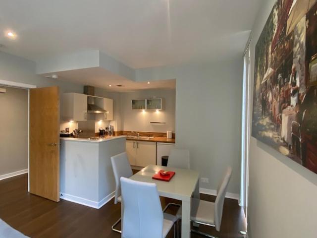 Dreamhouse At Oswald Street, City Centre 글라스고 외부 사진
